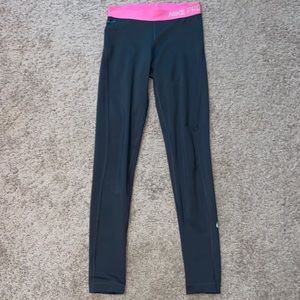 Nike Pro women’s leggings
